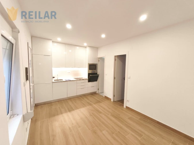 Apartamento T1 para Arrendamento em São Vicente Foto 3