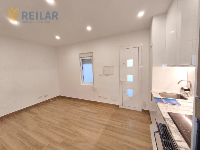 Apartamento T1 para Arrendamento em São Vicente Foto 4
