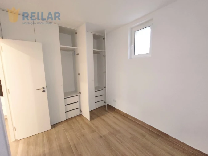 Apartamento T1 para Arrendamento em São Vicente Foto 5