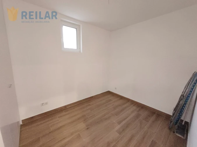 Apartamento T1 para Arrendamento em São Vicente Foto 6