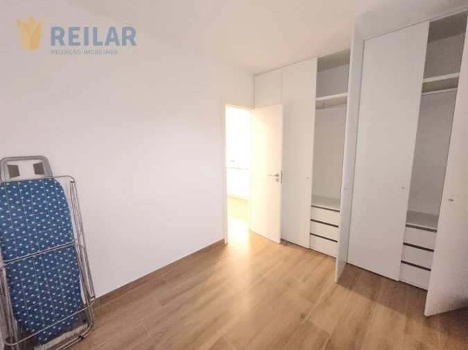 Apartamento T1 para Arrendamento em São Vicente Foto 7