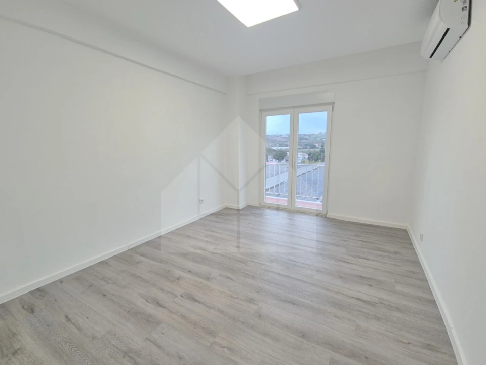 Apartamento T2 para Venda em Lourinhã e Atalaia Foto 24