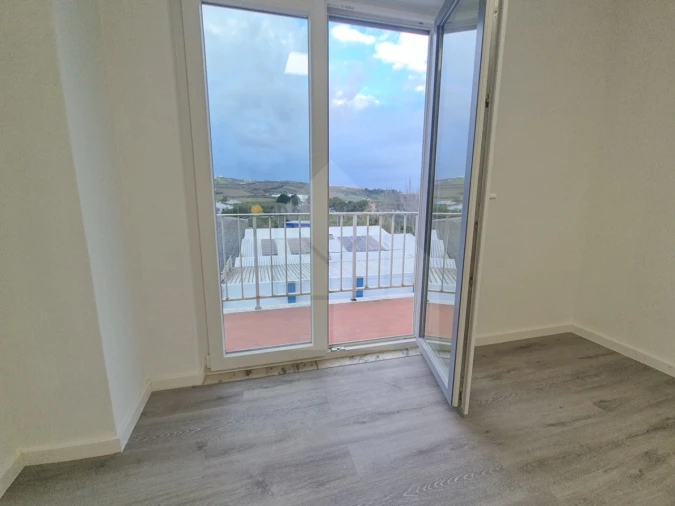 Apartamento T2 para Venda em Lourinhã e Atalaia Foto 25