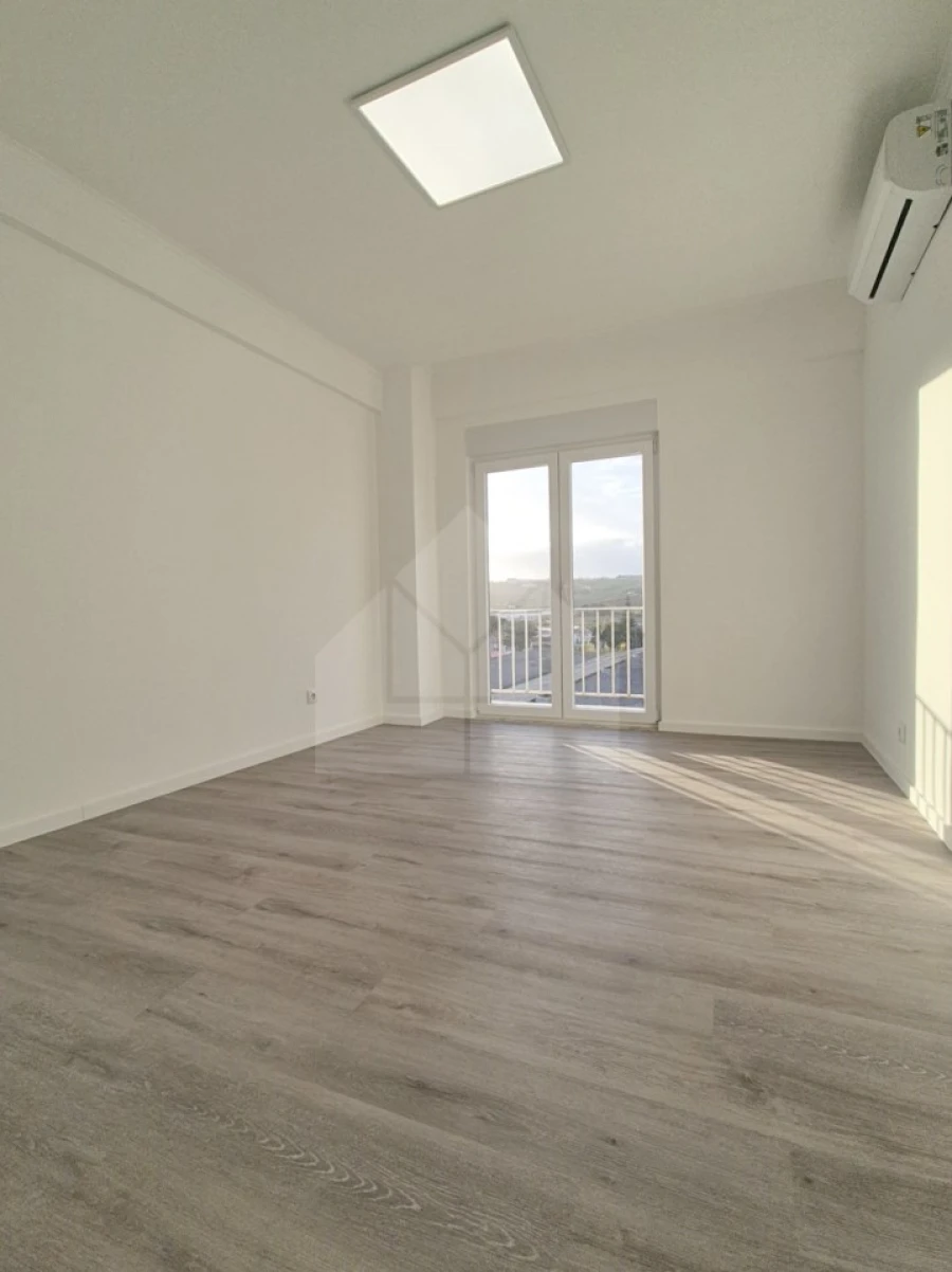 Apartamento T2 para Venda em Lourinhã e Atalaia Foto 34