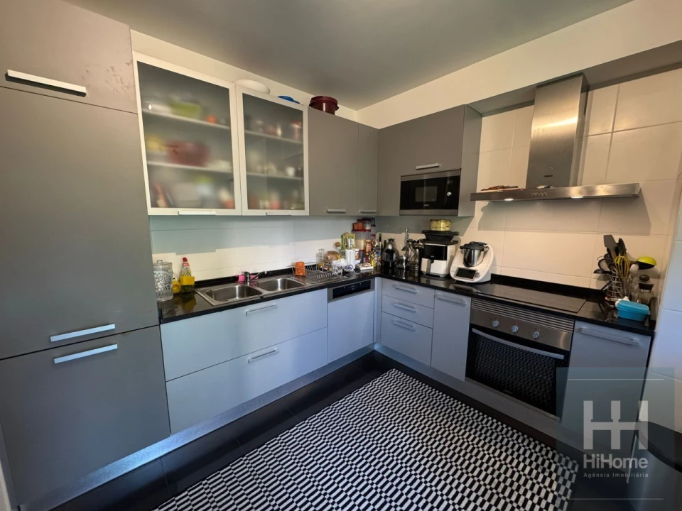 Apartamento T3 para Venda em São Martinho Foto 4