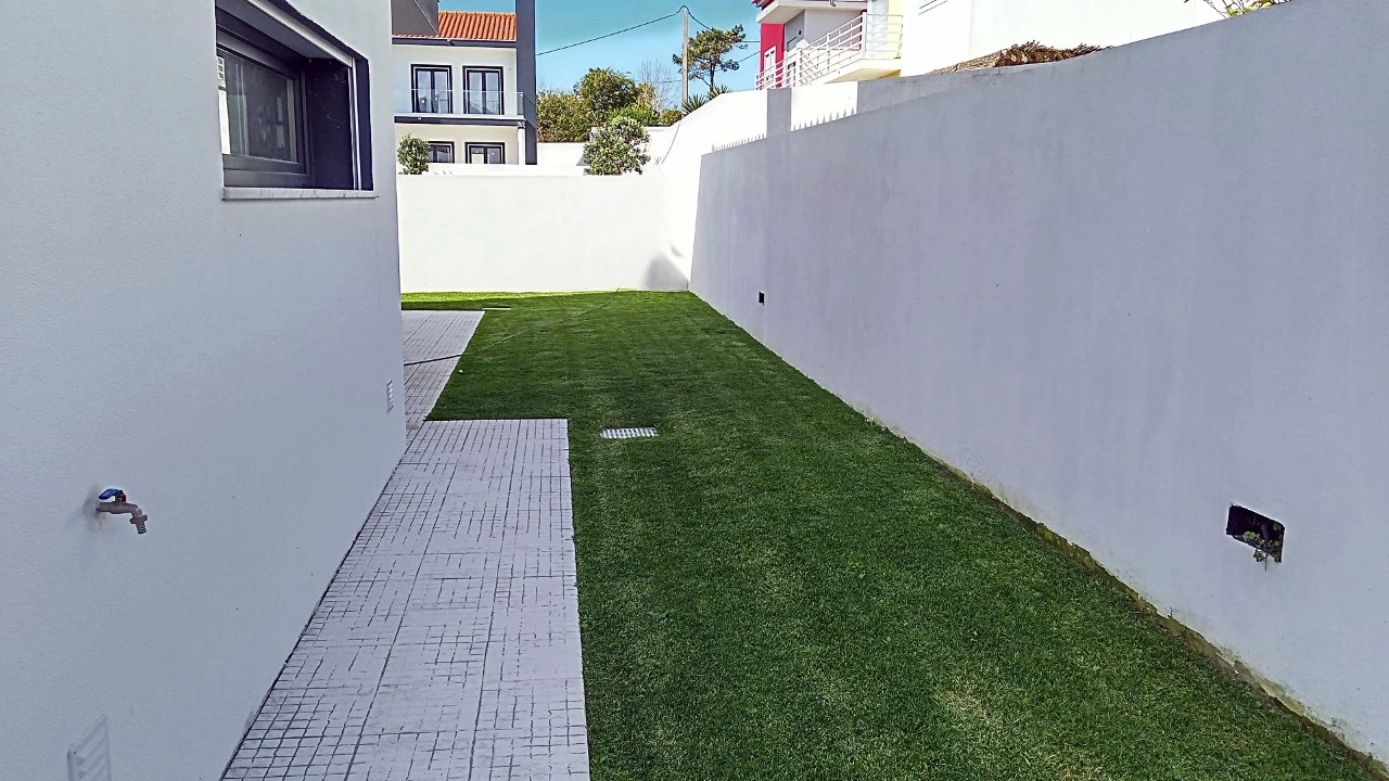 Moradia T4 para Venda em Silveira Foto 5