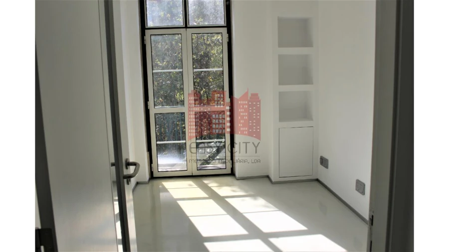 Escritório para Arrendamento em Santo António Foto 6