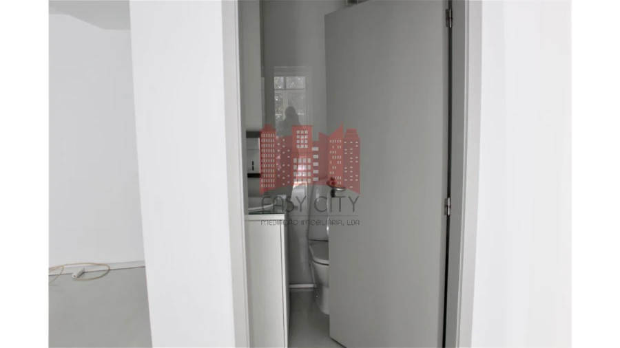 Escritório para Arrendamento em Santo António Foto 11