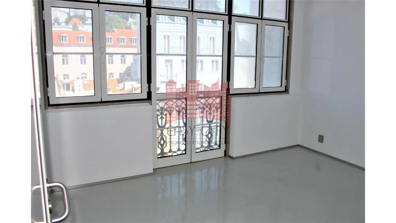 Escritório para Arrendamento em Santo António Foto 15