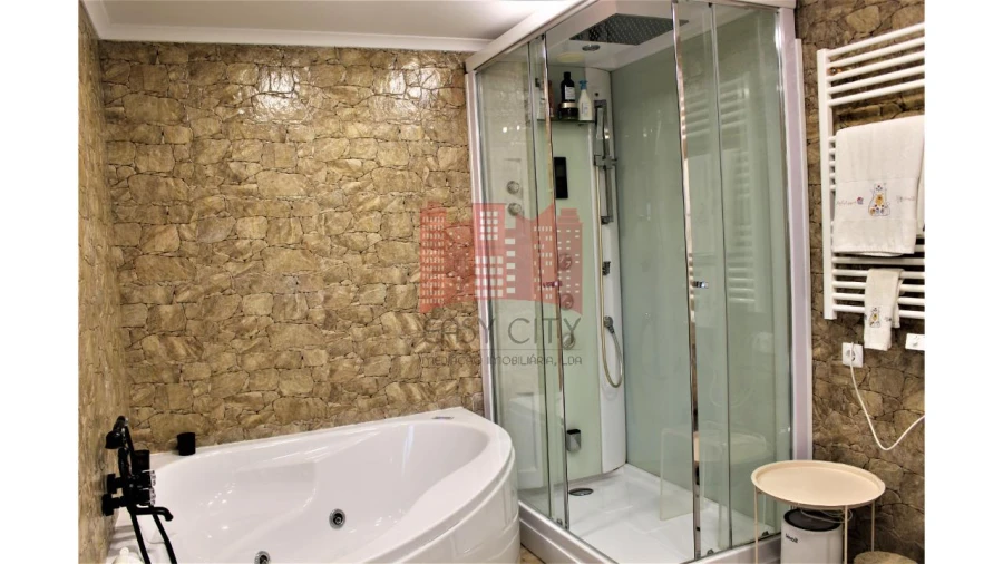 Moradia T4 para Venda em São João das Lampas e Terrugem Foto 2