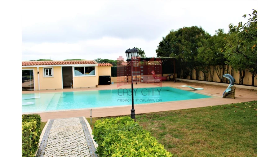 Moradia T4 para Venda em São João das Lampas e Terrugem Foto 11