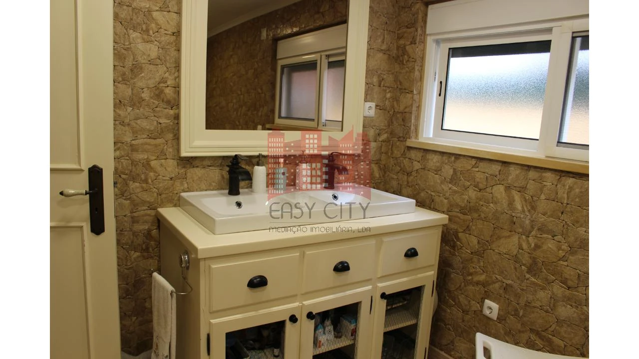 Moradia T4 para Venda em São João das Lampas e Terrugem Foto 3