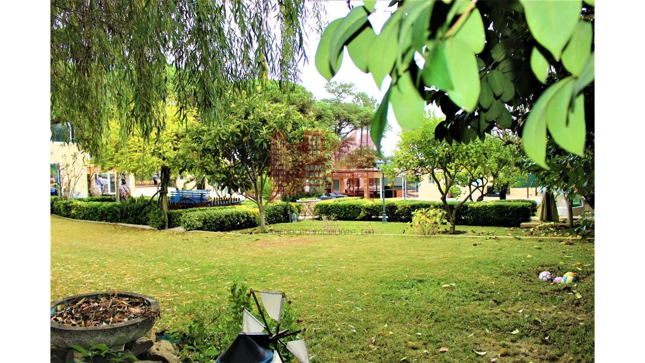 Moradia T4 para Venda em São João das Lampas e Terrugem Foto 14