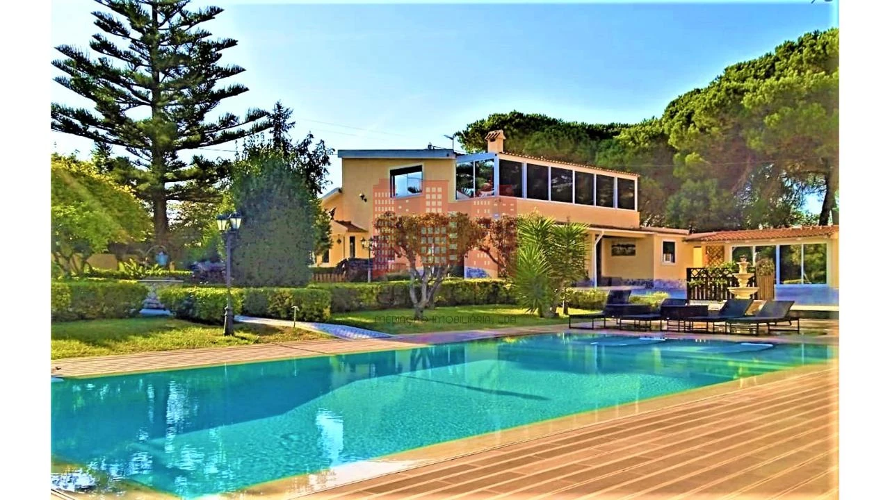 Moradia T4 para Venda em São João das Lampas e Terrugem Foto 1