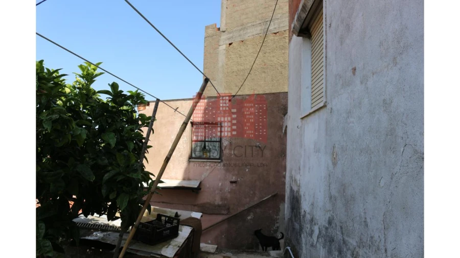 Moradia T2 para Venda em Encosta do Sol Foto 3