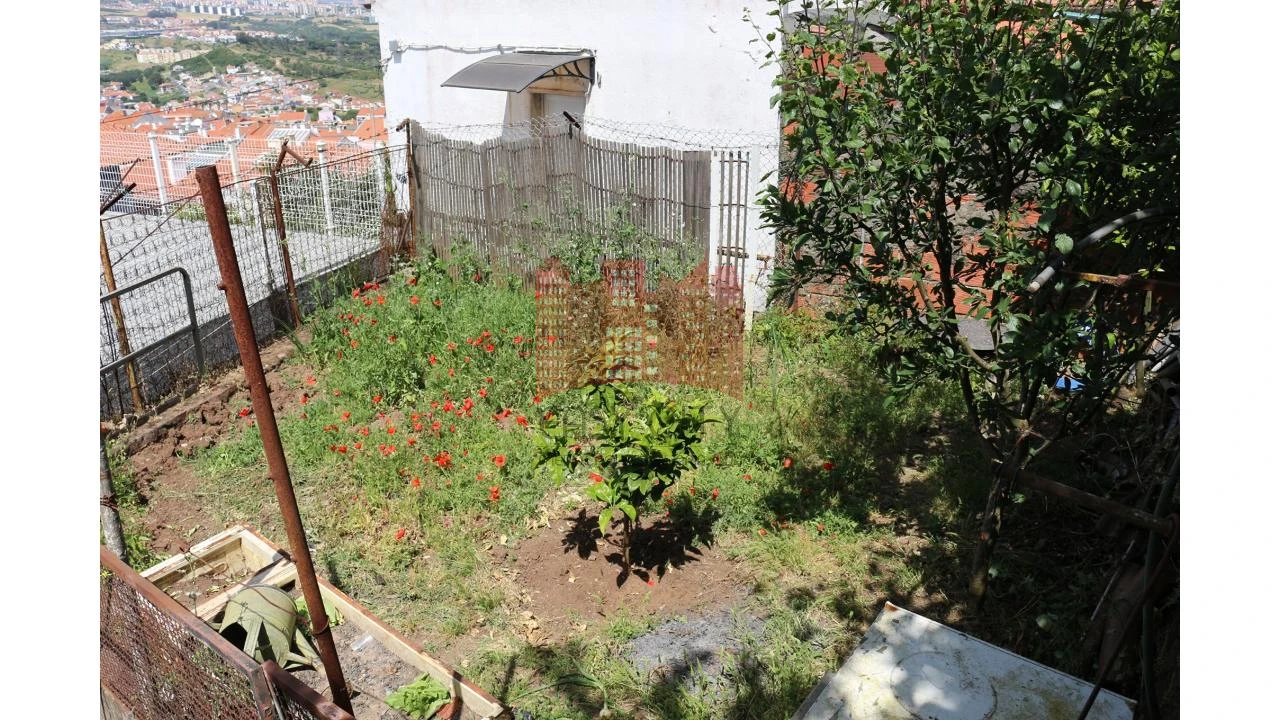 Moradia T2 para Venda em Encosta do Sol Foto 28