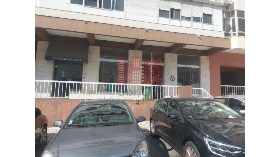 Negócio para Venda em Encosta do Sol