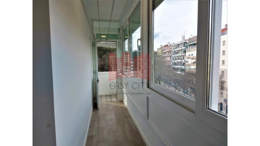 Apartamento T1 para Venda em Arroios Foto 15