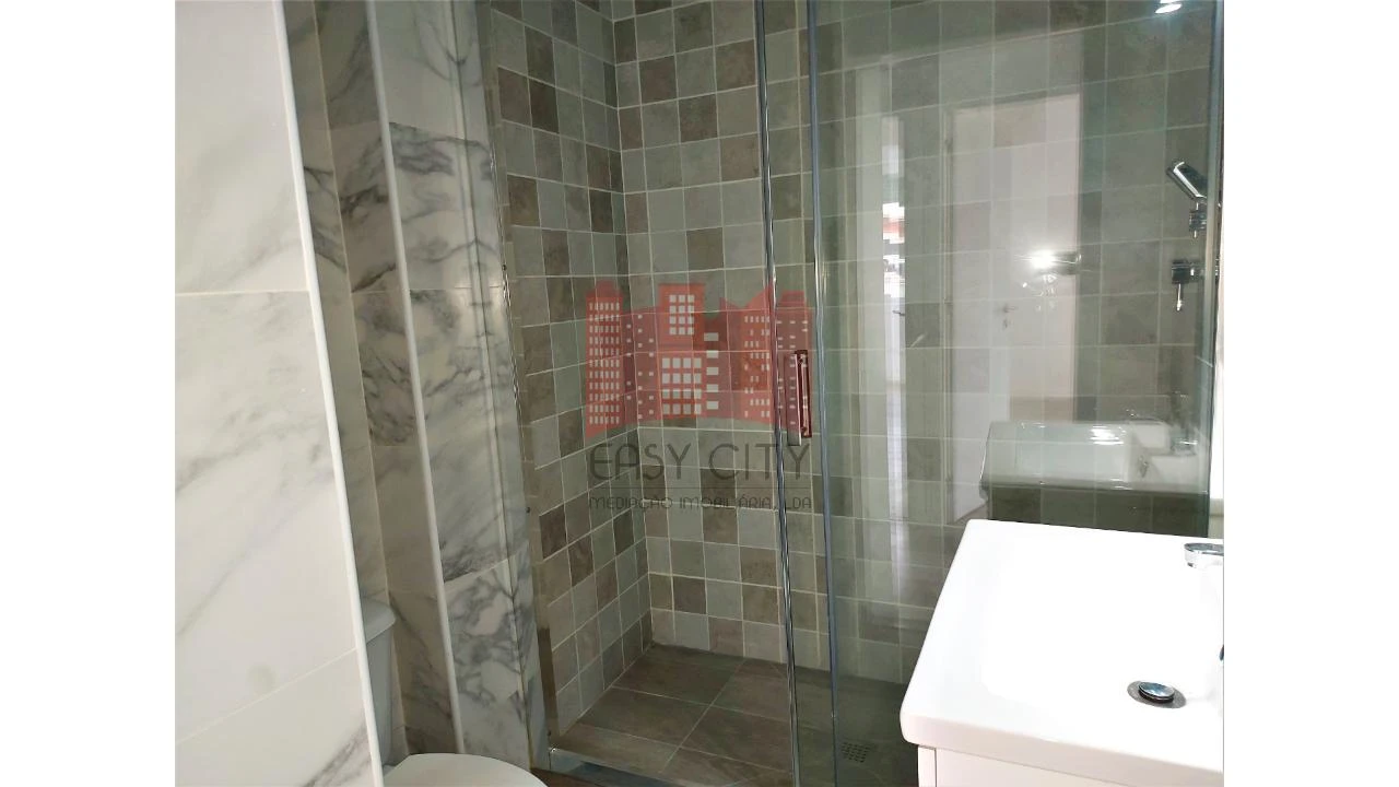 Apartamento T1 para Venda em Arroios Foto 23