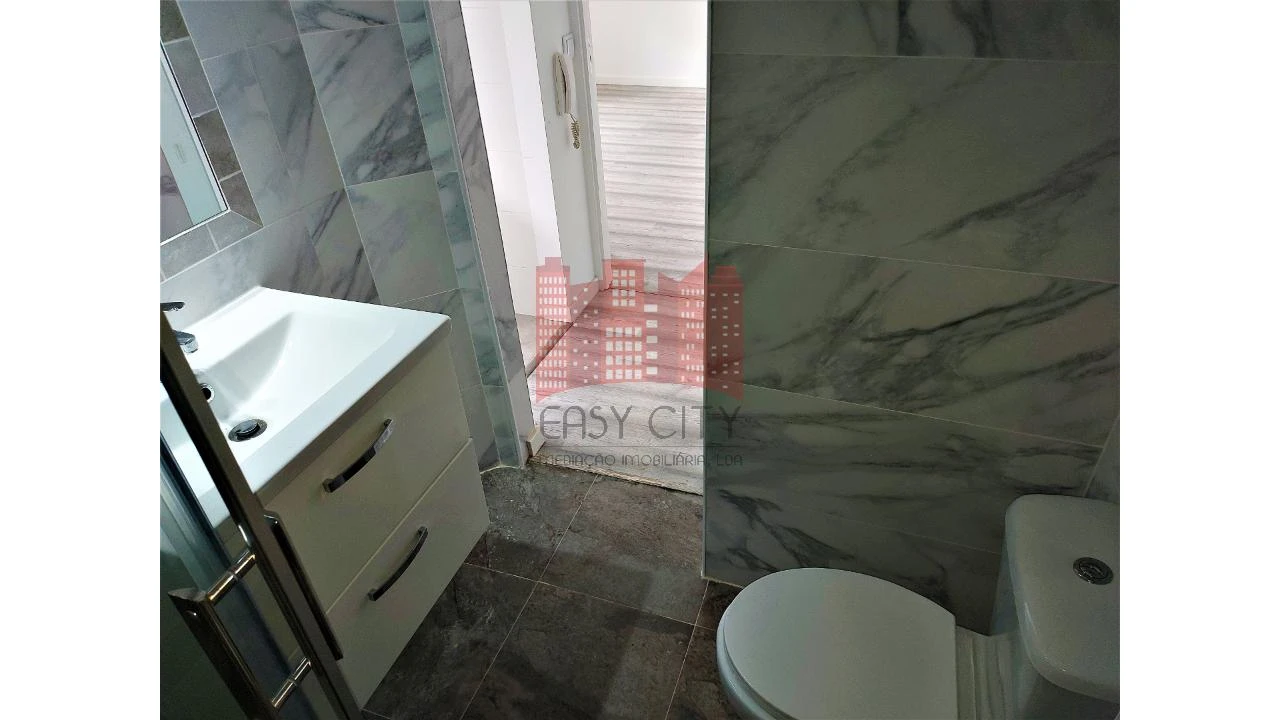 Apartamento T1 para Venda em Arroios Foto 26
