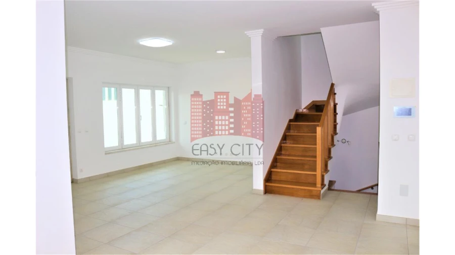 Moradia T4 para Venda em Ericeira Foto 14