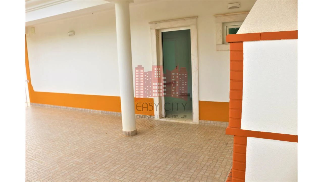 Moradia T4 para Venda em Ericeira Foto 24