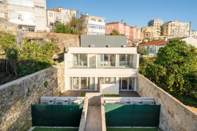 Apartamento T1 para Venda em Santa Marinha
