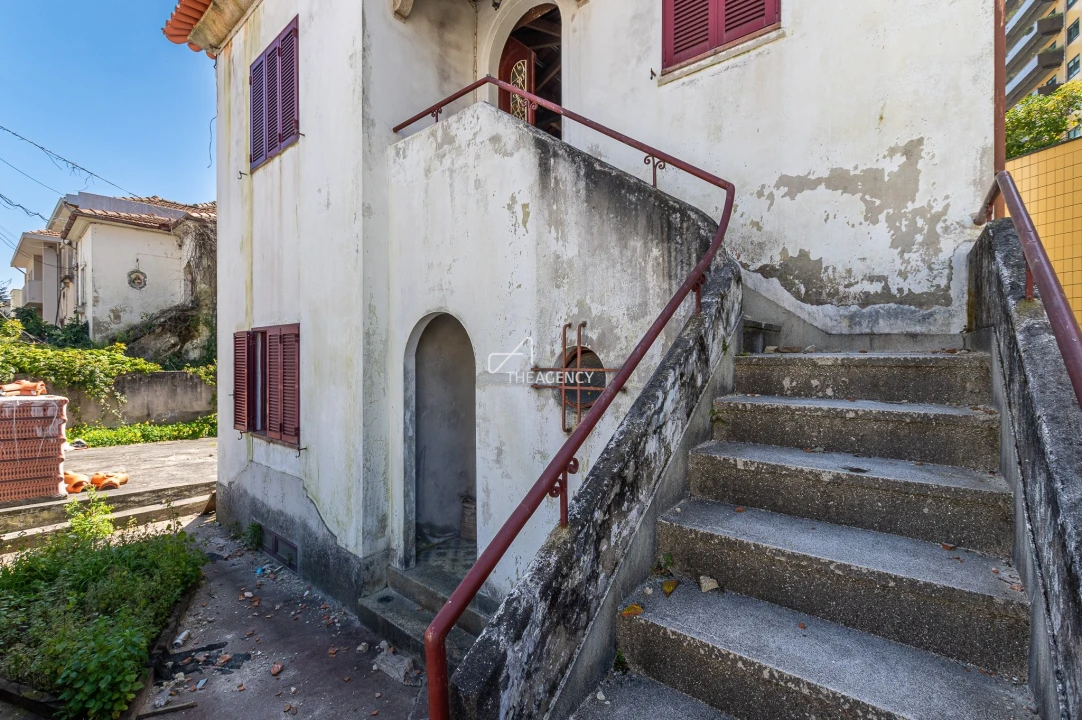 Moradia T6 para Venda em Santa Marinha e São Pedro da Afurada Foto 10