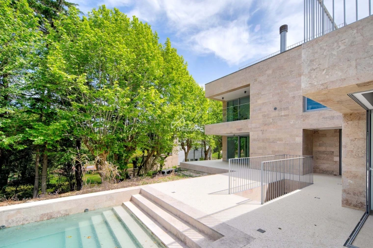 Moradia T4 para Venda em Agualva e Mira-Sintra Foto 17