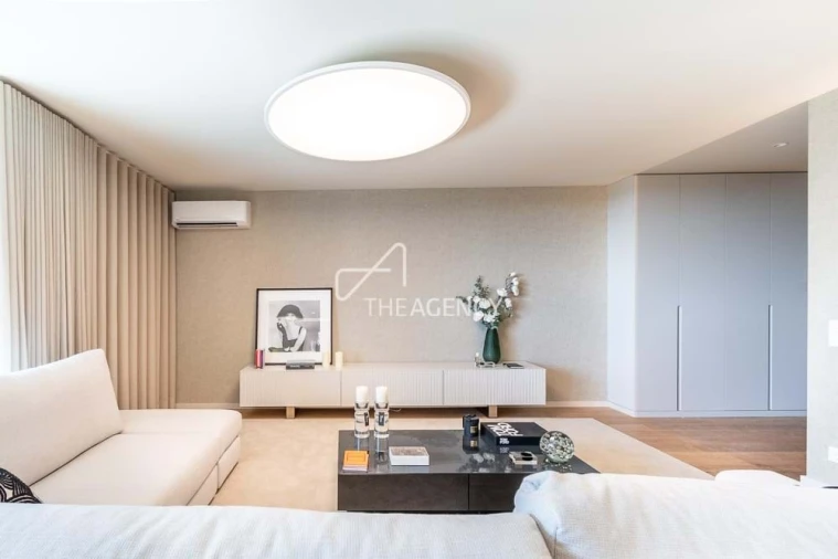 Apartamento T4 para Venda em Santa Marinha Foto 4