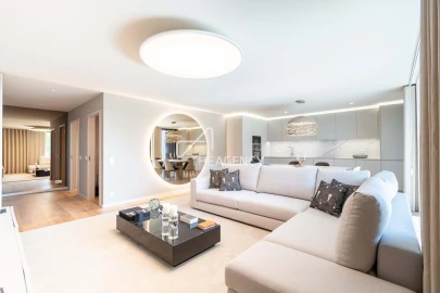 Apartamento T4 para Venda em Santa Marinha