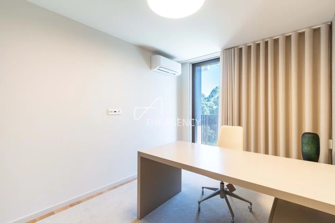 Apartamento T4 para Venda em Santa Marinha Foto 11