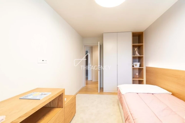 Apartamento T4 para Venda em Santa Marinha Foto 12