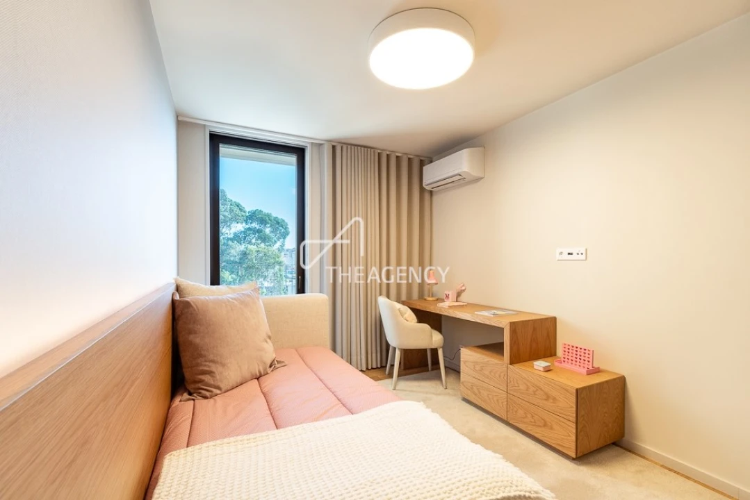 Apartamento T4 para Venda em Santa Marinha Foto 11