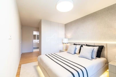 Apartamento T4 para Venda em Santa Marinha