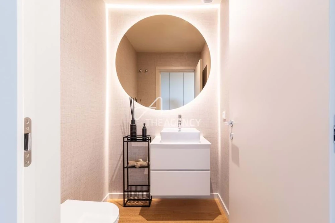 Apartamento T4 para Venda em Santa Marinha Foto 6