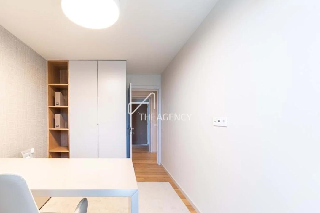 Apartamento T4 para Venda em Santa Marinha Foto 10