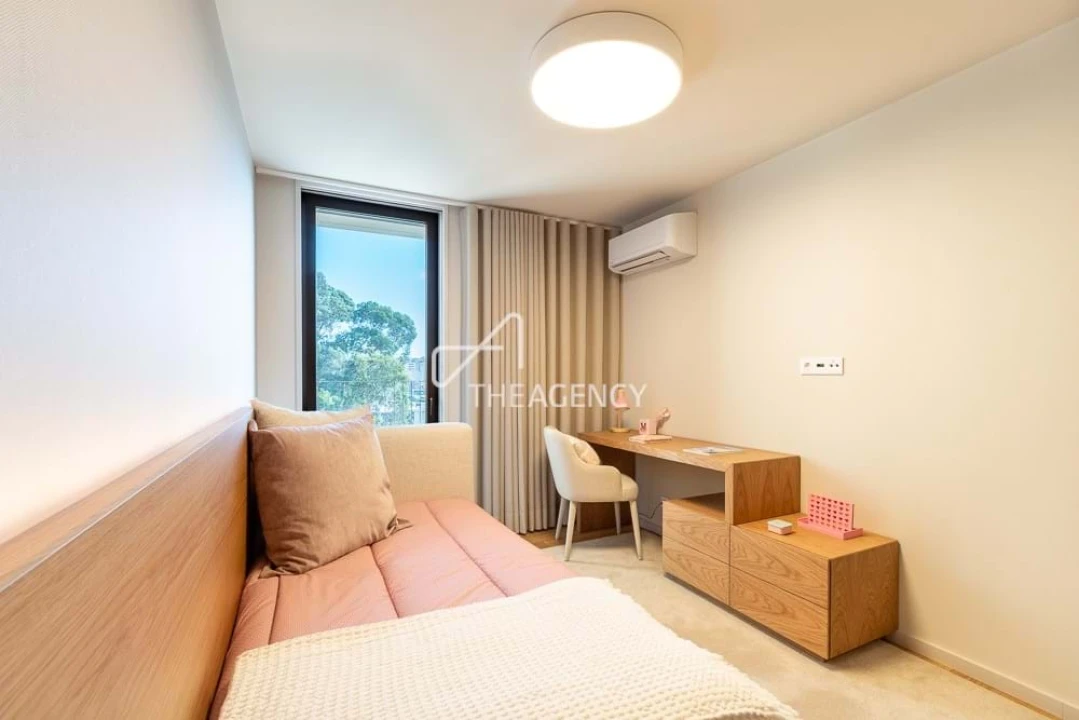 Apartamento T4 para Venda em Santa Marinha Foto 12