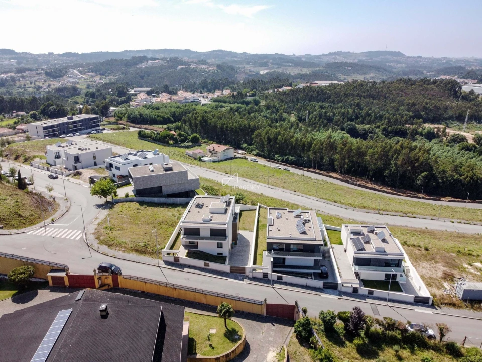 Moradia T5 para Venda em Santa Marinha e São Pedro da Afurada Foto 54