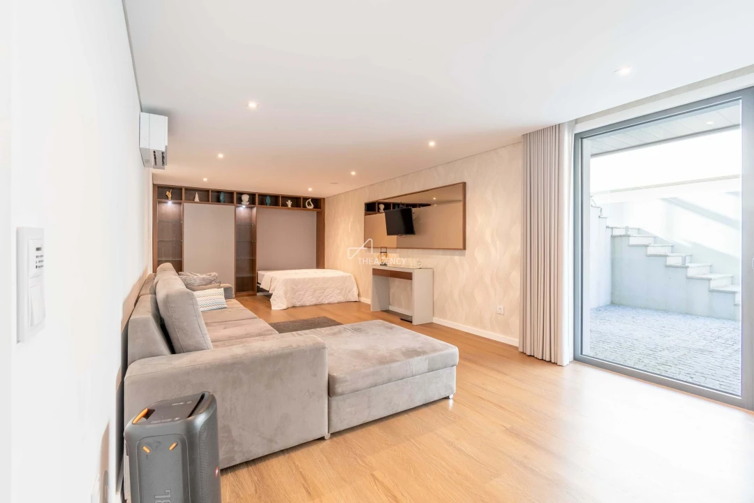 Moradia T5 para Venda em Santa Marinha e São Pedro da Afurada Foto 45