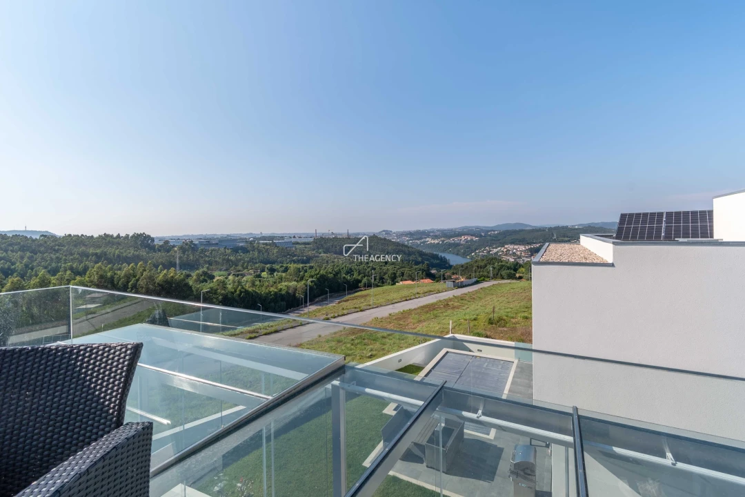 Moradia T5 para Venda em Santa Marinha e São Pedro da Afurada Foto 37