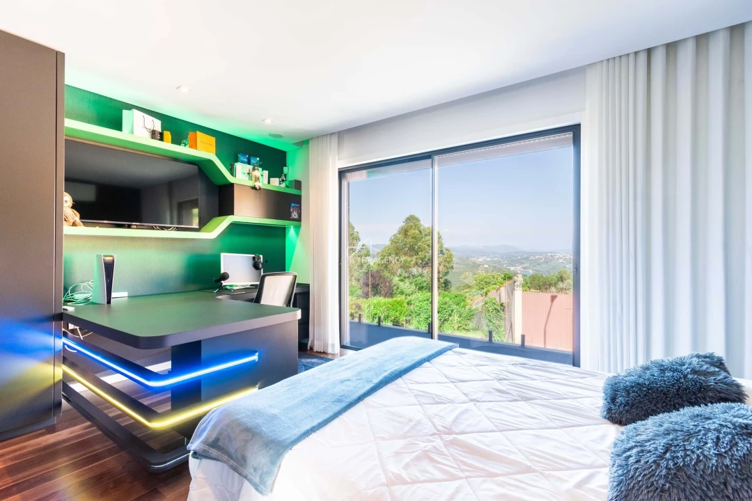 Moradia T5 para Venda em Santa Marinha e São Pedro da Afurada Foto 30