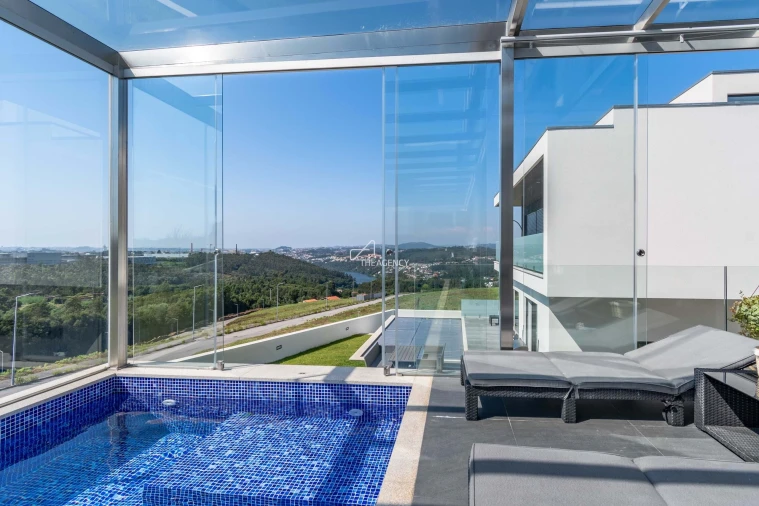 Moradia T5 para Venda em Santa Marinha e São Pedro da Afurada Foto 6