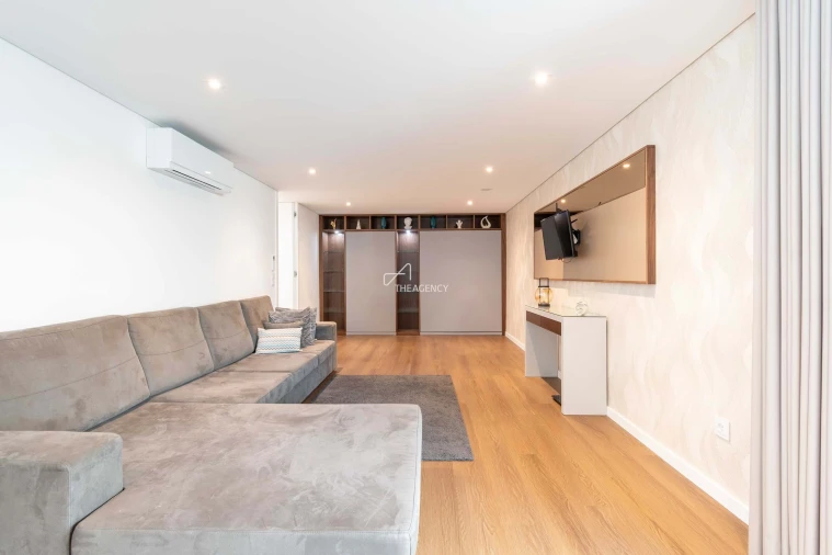 Moradia T5 para Venda em Santa Marinha e São Pedro da Afurada Foto 46