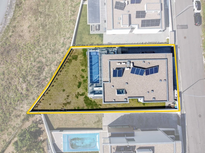 Moradia T5 para Venda em Santa Marinha e São Pedro da Afurada Foto 57