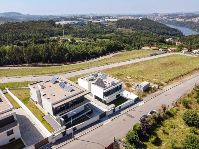 Moradia T5 para Venda em Santa Marinha e São Pedro da Afurada Foto 53