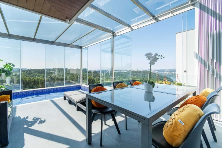 Moradia T5 para Venda em Santa Marinha e São Pedro da Afurada Foto 3