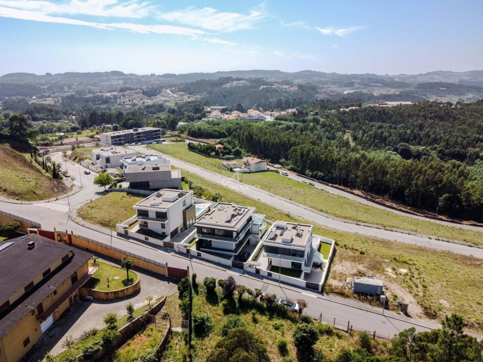 Moradia T5 para Venda em Santa Marinha e São Pedro da Afurada Foto 55