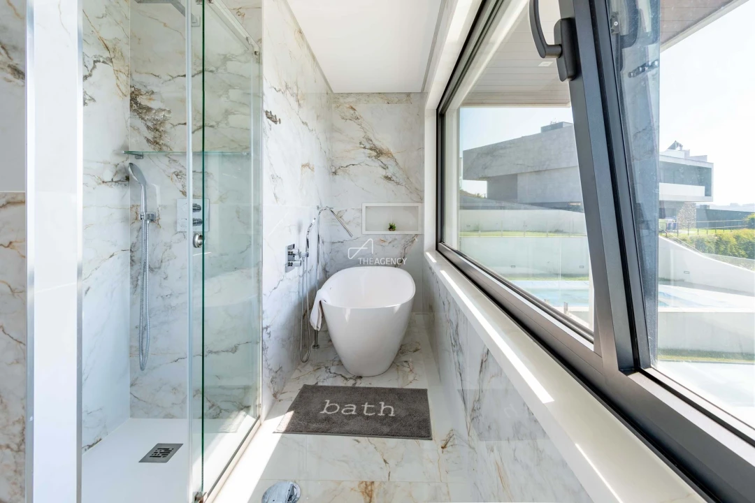 Moradia T5 para Venda em Santa Marinha e São Pedro da Afurada Foto 21