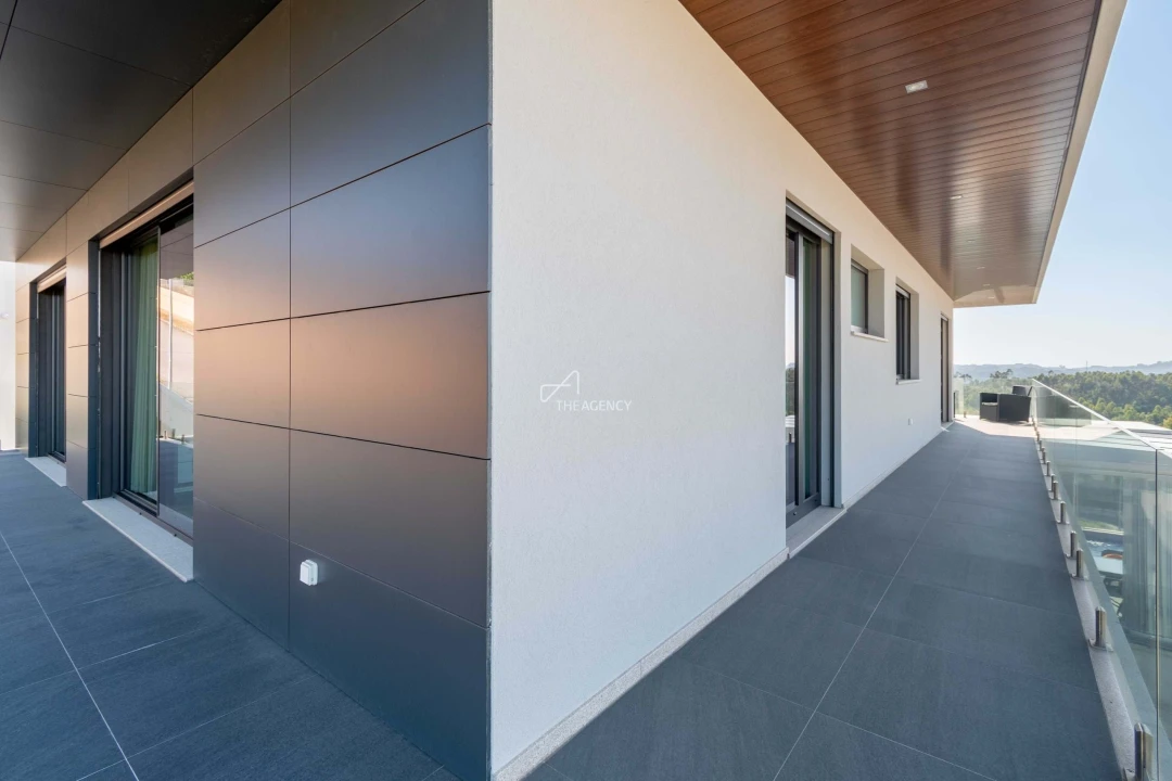 Moradia T5 para Venda em Santa Marinha e São Pedro da Afurada Foto 35